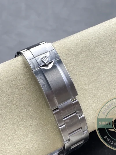 Superclone Rolex Explorer II m226570-0002 42mm - High-Grade Replica Watch