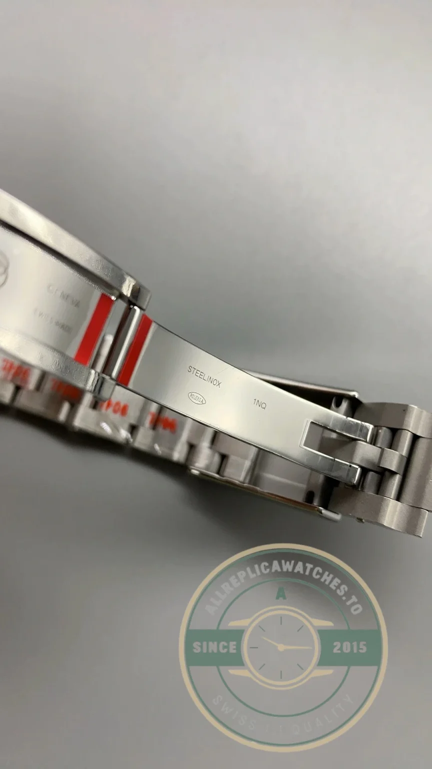 Superclone Rolex Greenwich II Series m126710grnr-0004 40mm - 1:1 Swiss Replica Watch