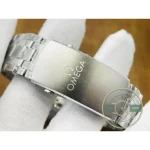 Liquid metal diving scale set into the ceramic bezel of this Seamaster Diver 300M clone