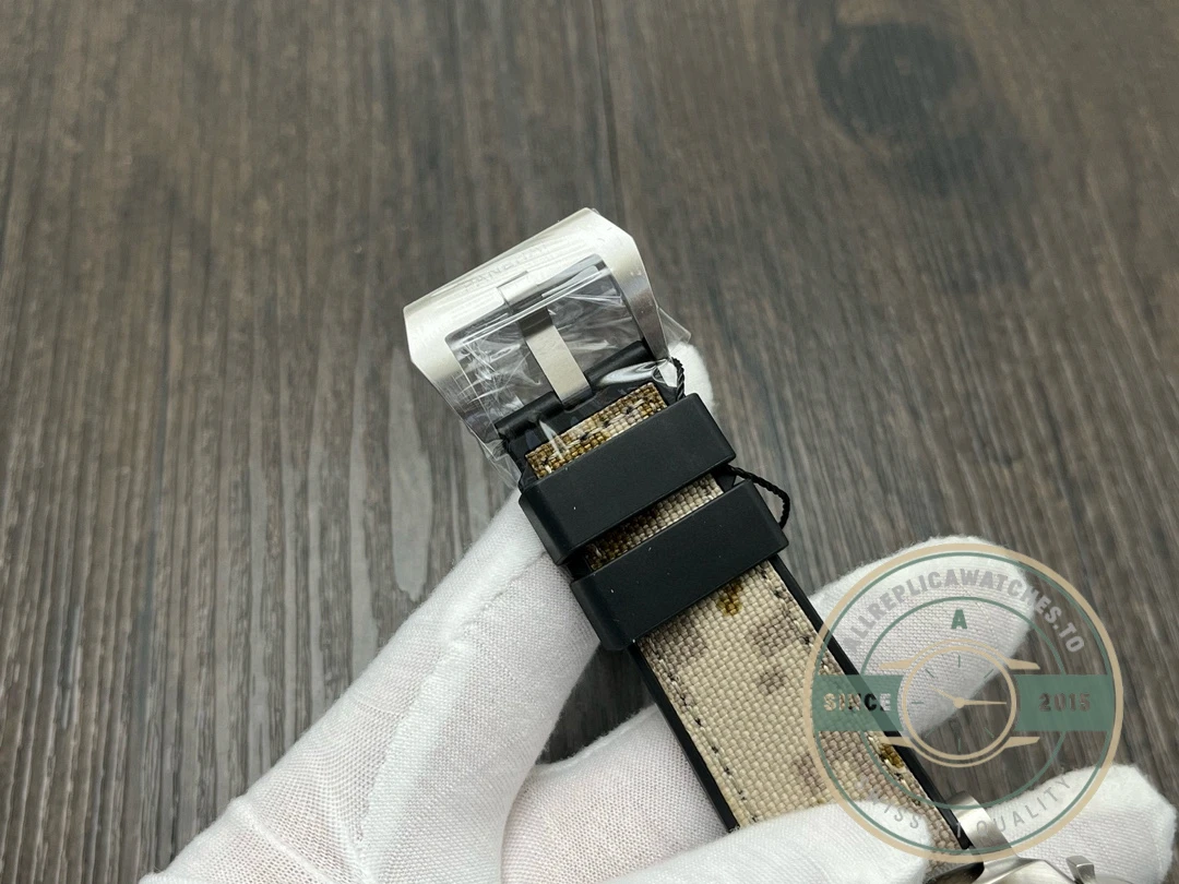 Clone Panerai Submersible Navy Seals Pam01518 - Best Quality Replica Watch