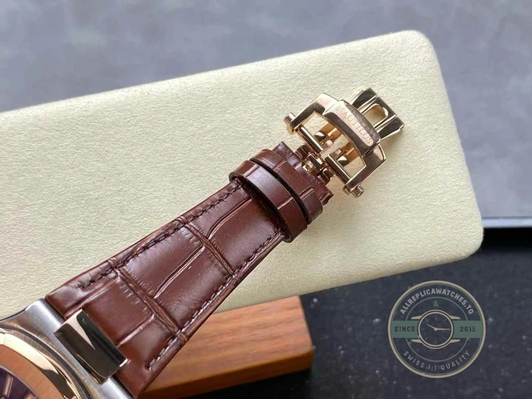 Swiss Replica Nautilus 5980-3R Leather Strap 40.5mm Blue Dial