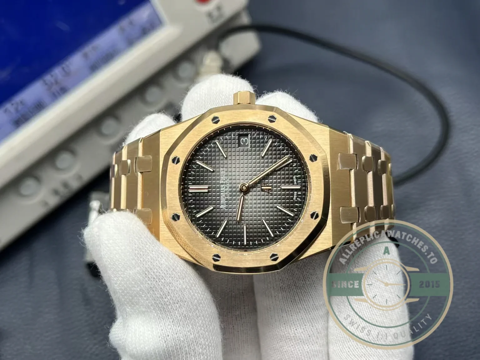 Replica Audemars Piguet Royal Oak Jumbo Extra-Thin 16202.OR - Top-Tier Swiss Replica Watch