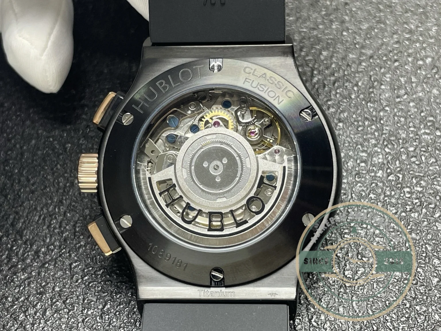Replica Hublot Classic Fusion Gold 521.CO.1781.RX Carbon Dial - Budget Luxury Replica Watch