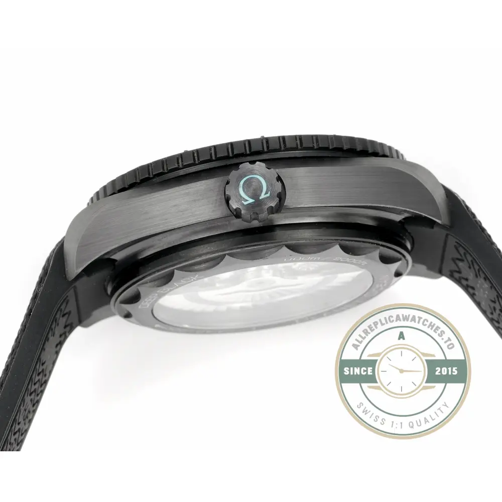Replica Omega Planet Ocean helium escape valve at 10 o'clock on the 600-metre ceramic case