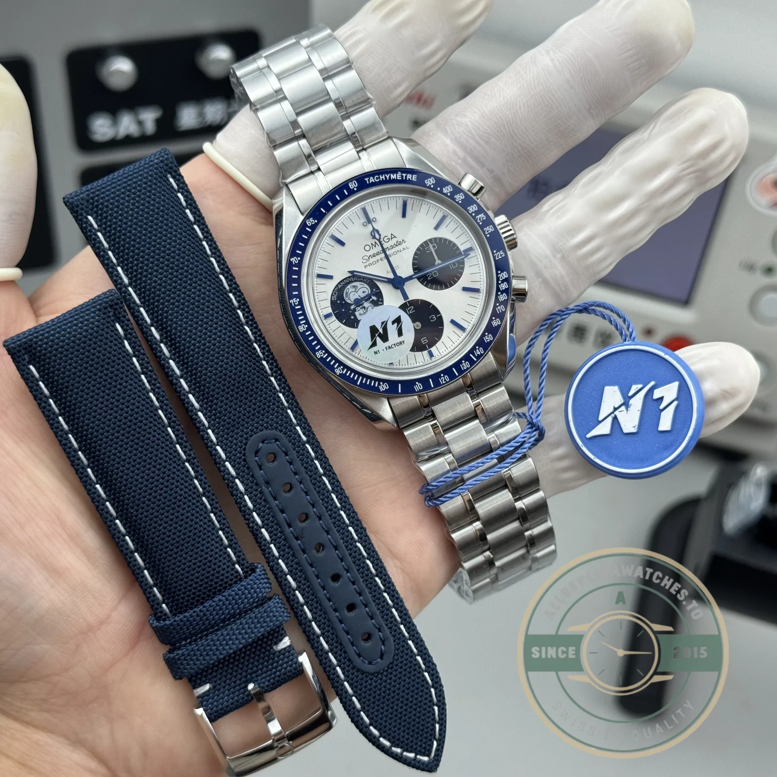 Replica Omega Speedmaster Snoopy 42mm 310.32.42.50.02.001 - Swiss-Made Clone Watch