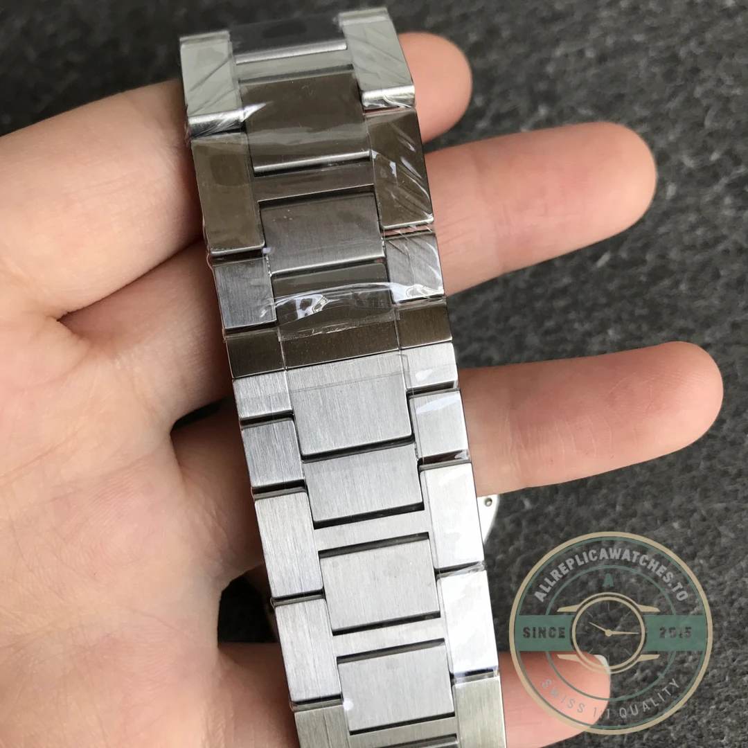 Replica Ronde Solo Croisière De Cartier Blue Dial WSRN0023 - Affordable Luxury Replica Timepiece