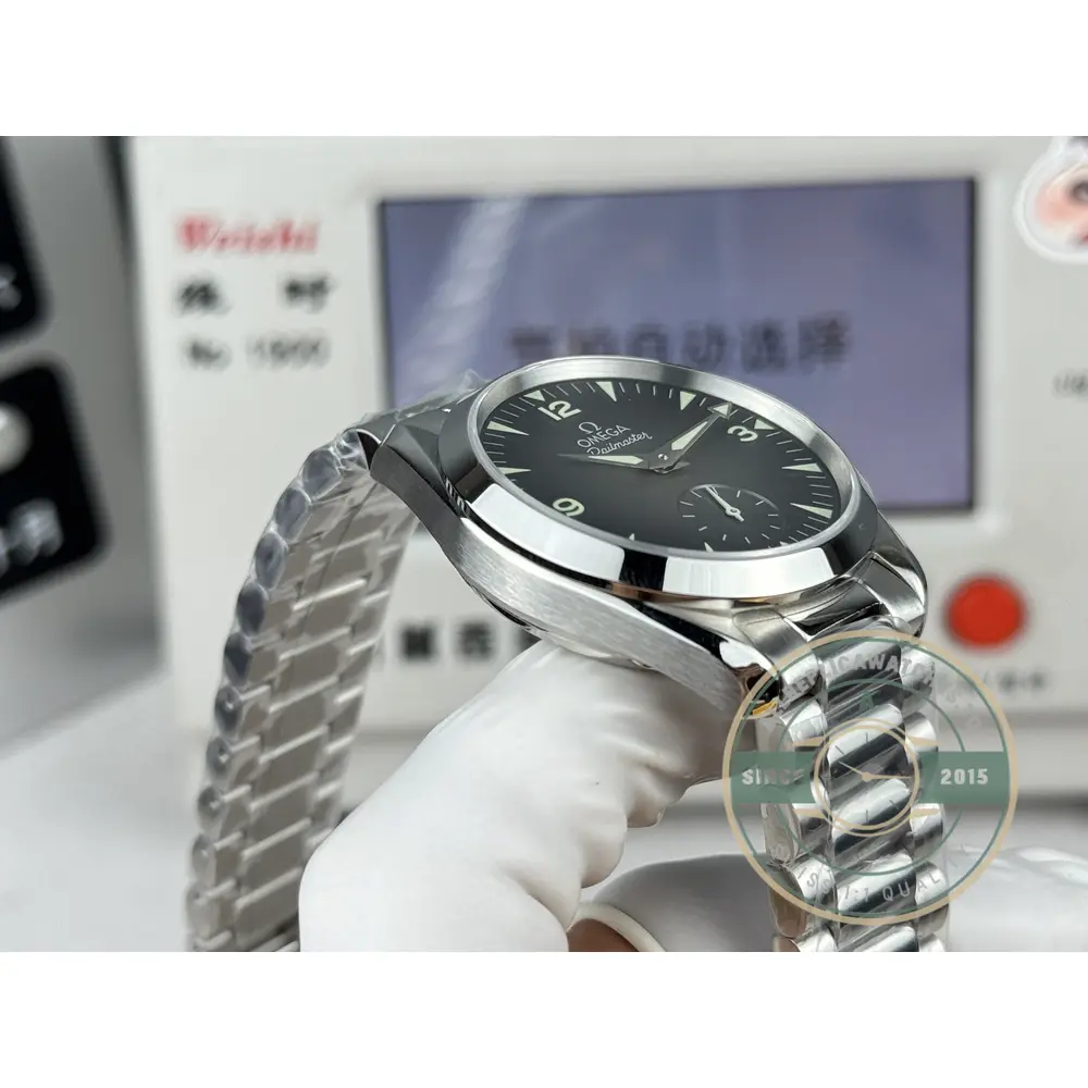 Super clone Omega Railmaster applied indices standing proud of the grey dial surface