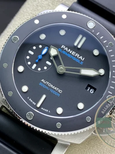 Superclone Panerai Submersible PAM 02683 Automatic Steel - Budget Luxury Replica Watch
