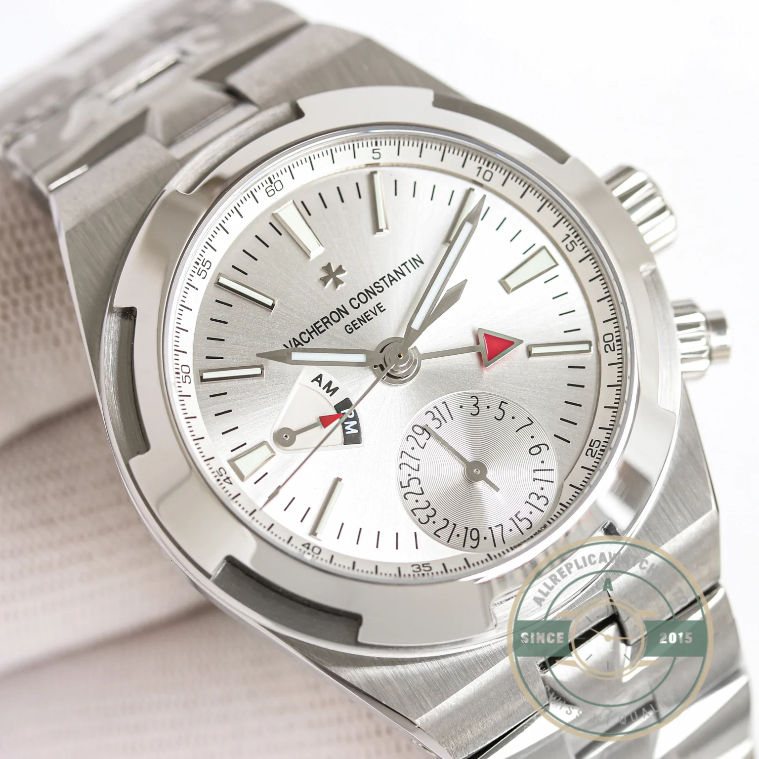 Swiss Clone Vacheron Constantin Overseas Silver 7900V110A-B333 - Luxury Replica Watch