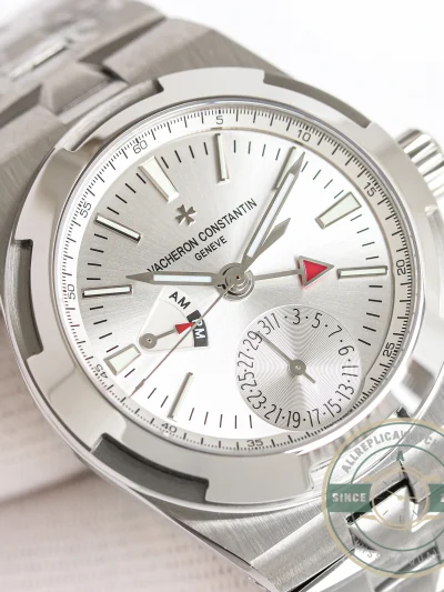 Swiss Clone Vacheron Constantin Overseas Silver 7900V110A-B333 - Luxury Replica Watch
