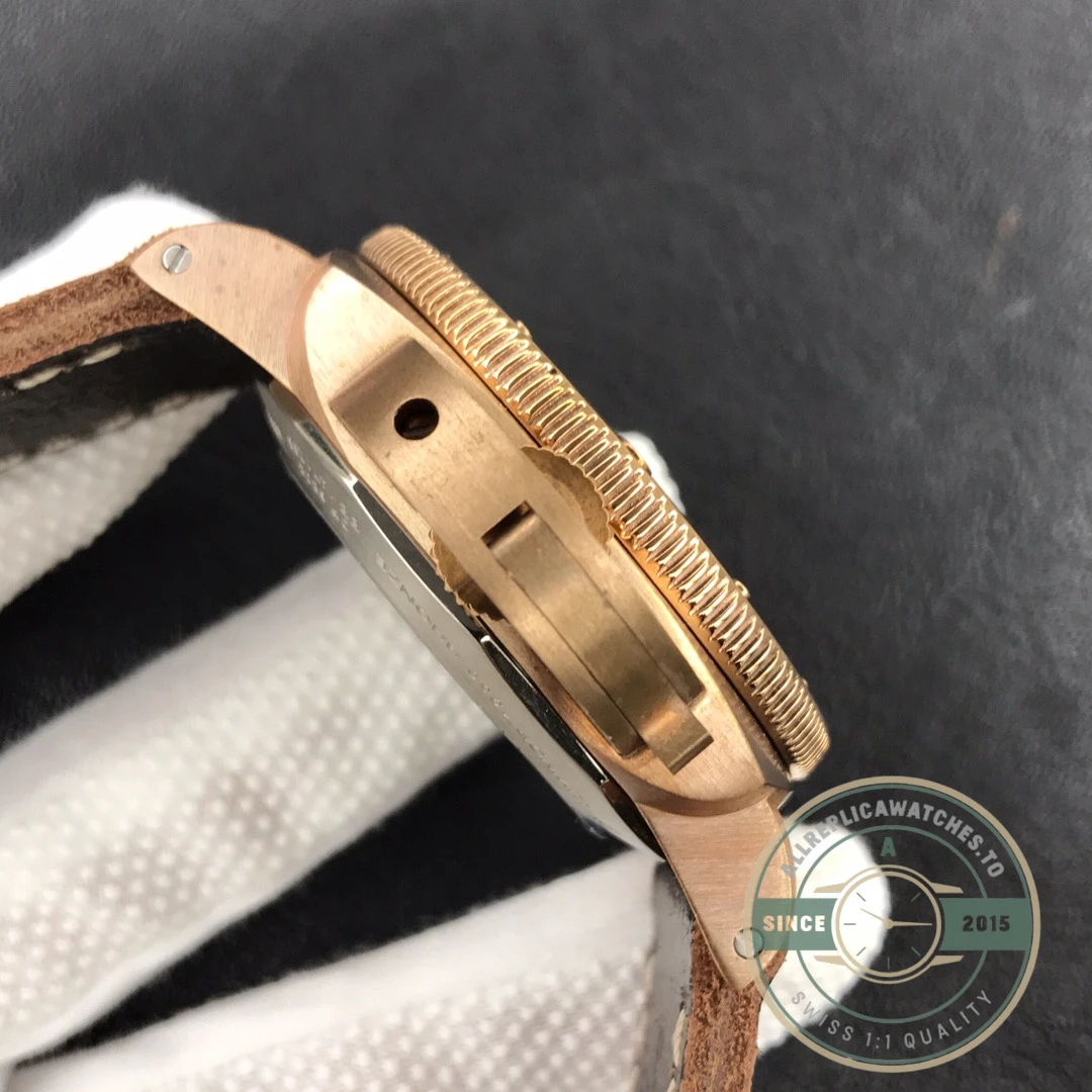 Swiss Replica Panerai Luminor Submersible PAM382 - Swiss Movement Replica Watch