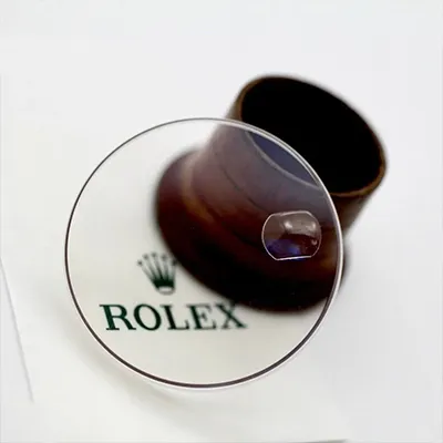 Sapphire crystal with correct AR coating and blue hue on superclone watch