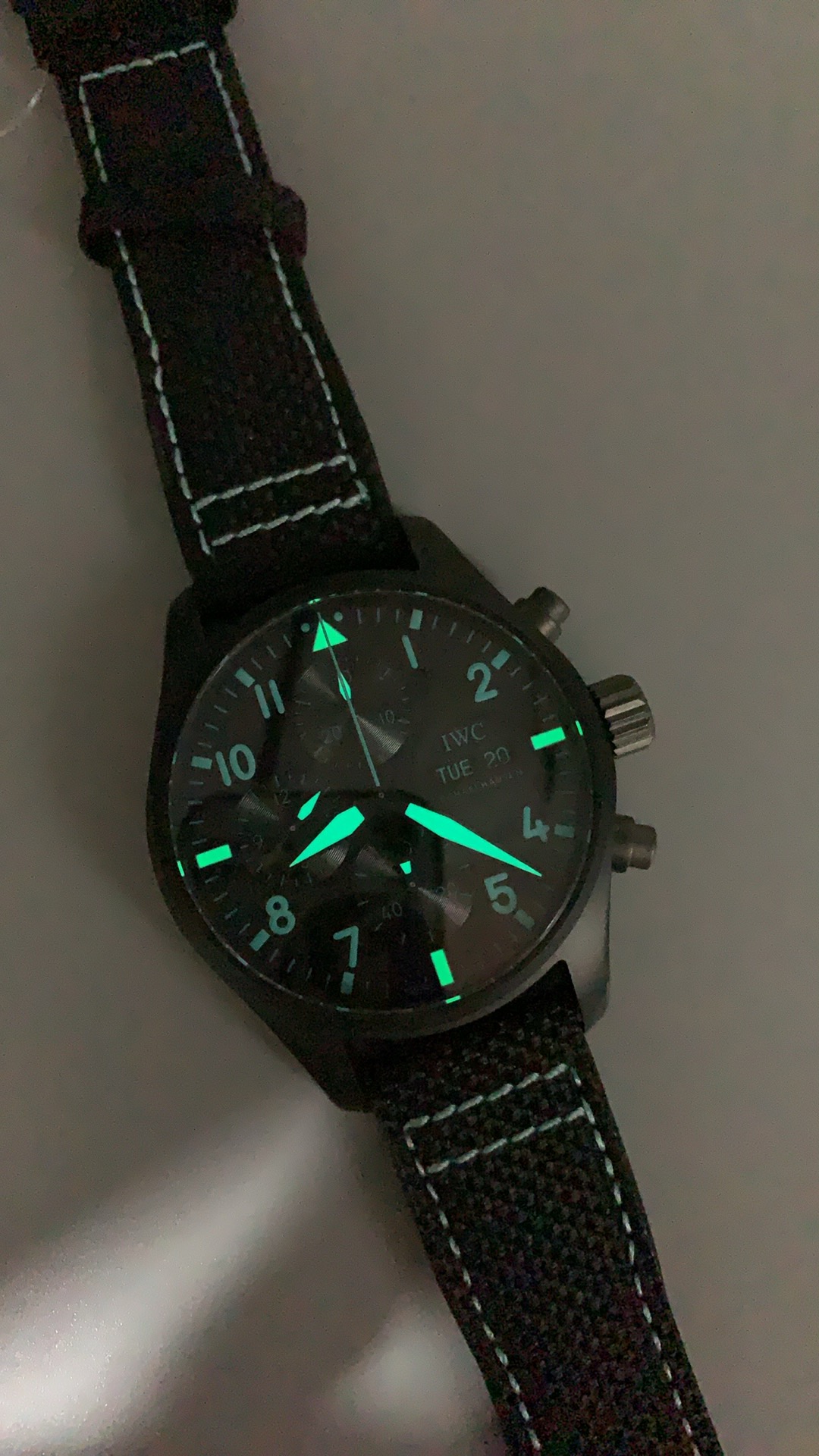 Petronas teal on the chapter ring, contrast without costing legibility