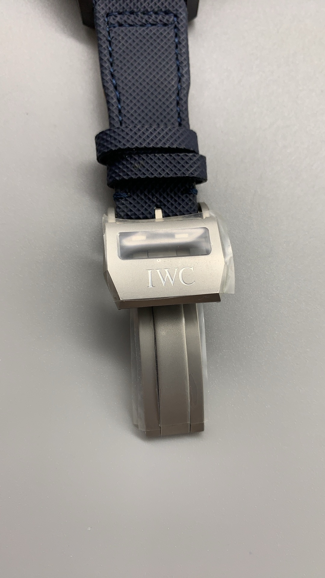 Blue dial with white markers, drawn from the squadron's blue and gold livery