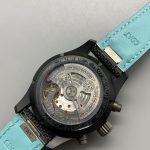 Column-wheel automatic chronograph, pushers reachable without leaving the wrist