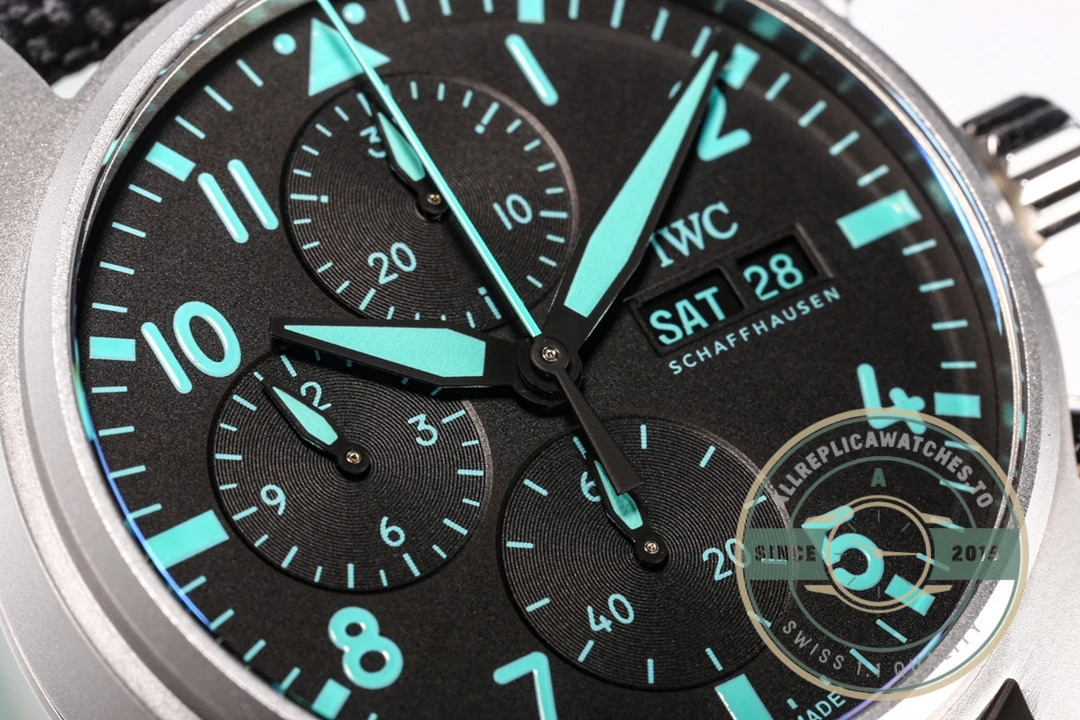 IWC Pilot Chronograph AMG Petronas Formula 41mm Titanium IW388108 - High-Grade Replica Watch