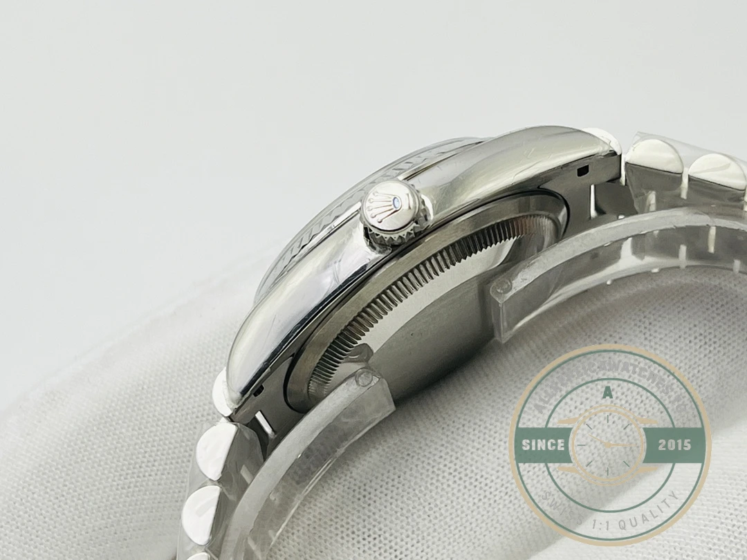 Replica Day-Date 40mm Platinum Black Dial 228236 - High-Grade Replica Watch