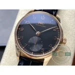 Applied steel indices read three-dimensionally against the black 40mm dial