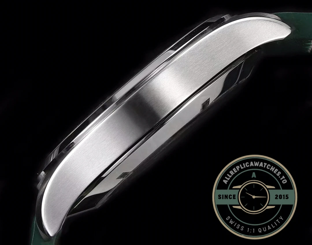 Replica IWC Schaffhausen Mark XX 40mm Green Dial IW328205 - Best Quality Replica Watch