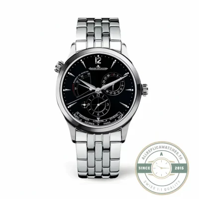 Master Geographic Q1428171 with the black dial and the steel bracelet, seen head on