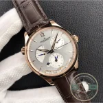 Second time zone sub-dial at six carrying the word AUTOMATIQUE inside its ring