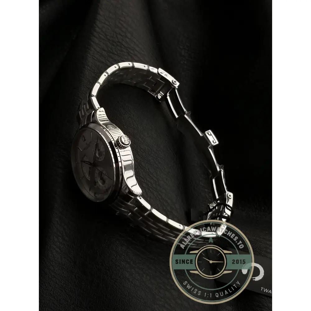 Four readings on one dial: power reserve, pointer date, second zone and the city ring