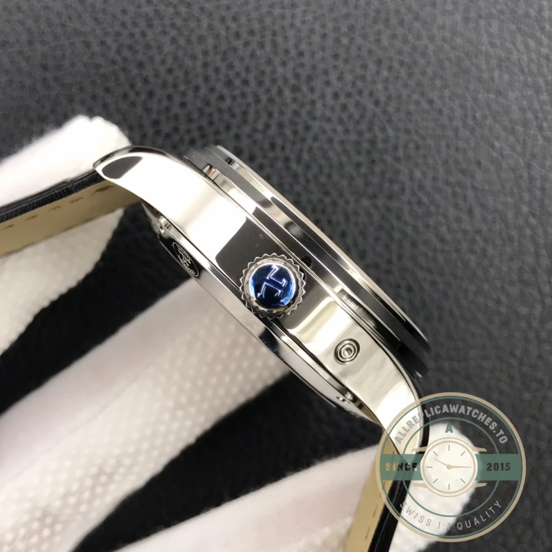 Replica Jaeger-LeCoultre Master Geographic White Dial Q1428421 - Top-Tier Swiss Replica Watch