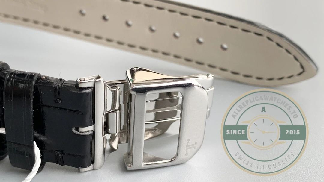 Replica Jaeger-LeCoultre Polaris Chronograph White Gold 9028470 - 1:1 Swiss Replica Watch