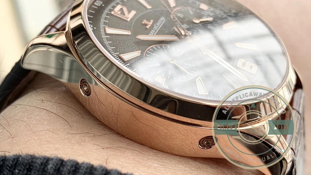 Replica Jaeger-LeCoultre Polaris Rose Gold 42 mm Black Dial 9022450 - Affordable Luxury Replica Timepiece