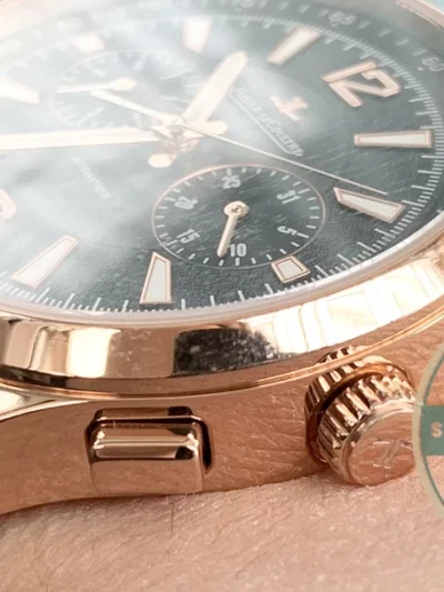 Replica Jaeger-LeCoultre Polaris Rose Gold 42 mm Black Dial 9022450 - Swiss Movement Replica Watch