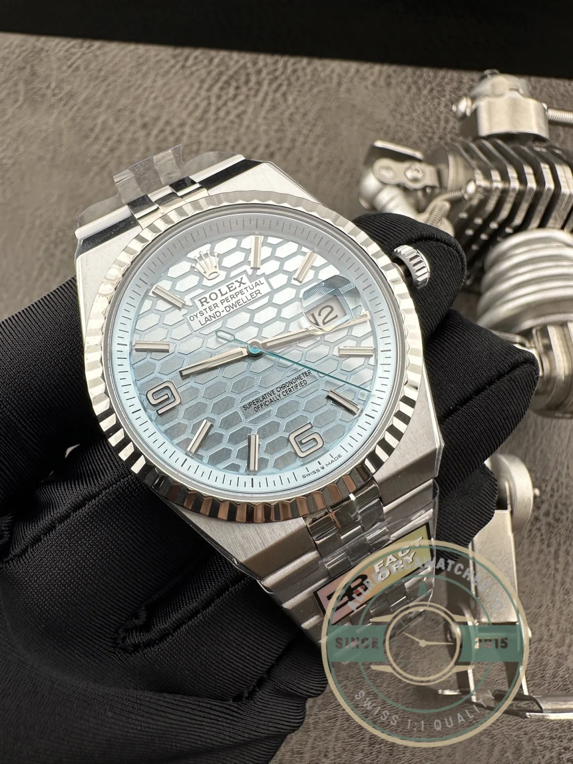 Replica Land-Dweller 40 mm M127336 Blue Dial - Premium Super Clone Watch