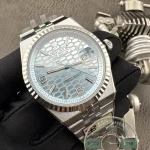 Replica Land-Dweller 40 mm M127336 Blue Dial - Premium Super Clone Watch