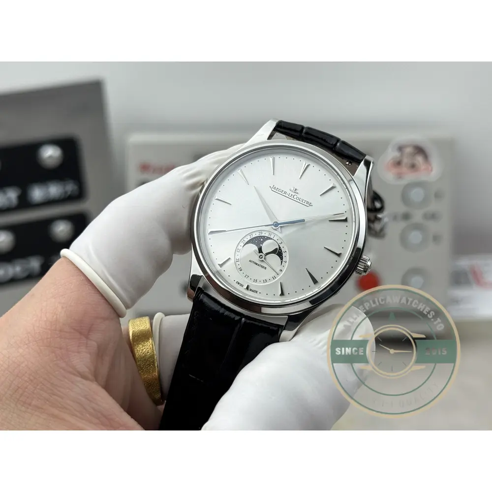 Caseback of the Q1368430 Master Ultra Thin Moon 39, which houses the clone Cal. 925/1 automatic
