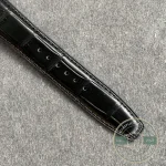 Pellaton winding keeps the calendar module supplied through wrist motion