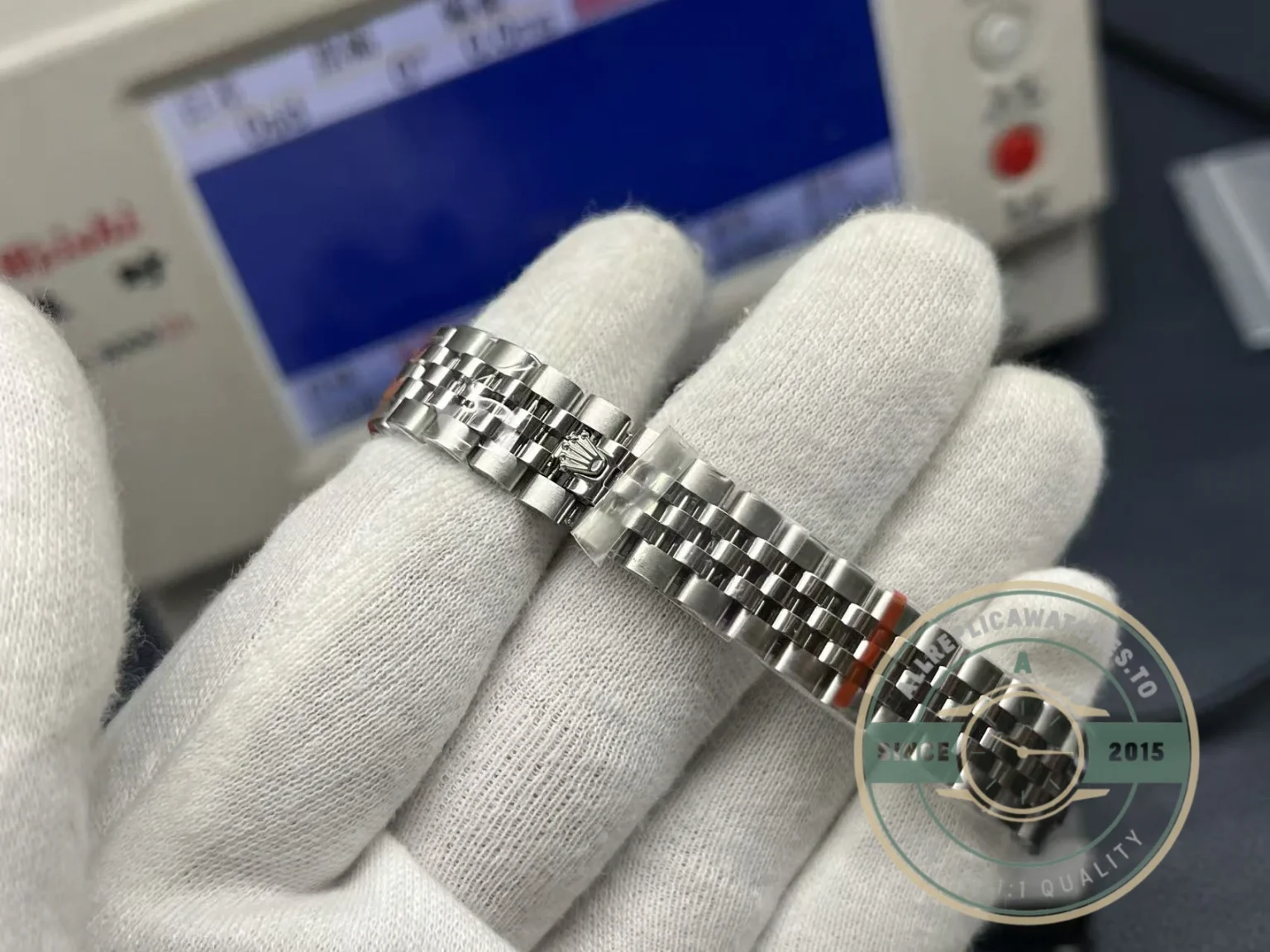 Replica Rolex DateJust Oyster 28 mm Silver Dial 279174 - Budget Luxury Replica Watch