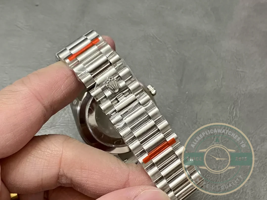 Replica Rolex Day-Date 40mm 228206 Olive Green Arabic Dial - Top-Tier Swiss Replica Watch