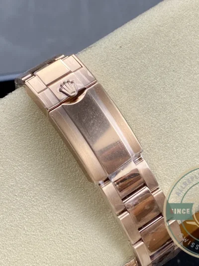 Replica Rolex GMT-Master II Rose Gold 40mm Rootbeer 126715chnr - Budget Luxury Replica Watch