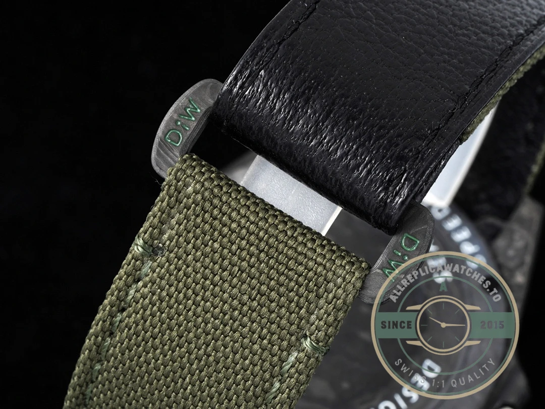 Replica Rolex Sea Dweller Green Dial Hunter Arabic 43mm - Premium Super Clone Watch