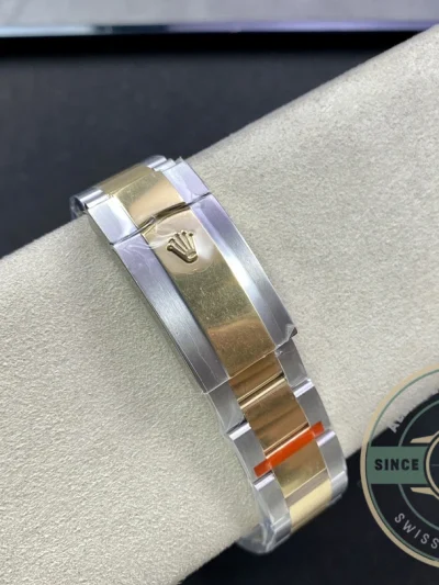 Replica Rolex Sky-Dweller 326933 Bicolor Gold Dial 326933 Oyster - Affordable Super Clone Watch