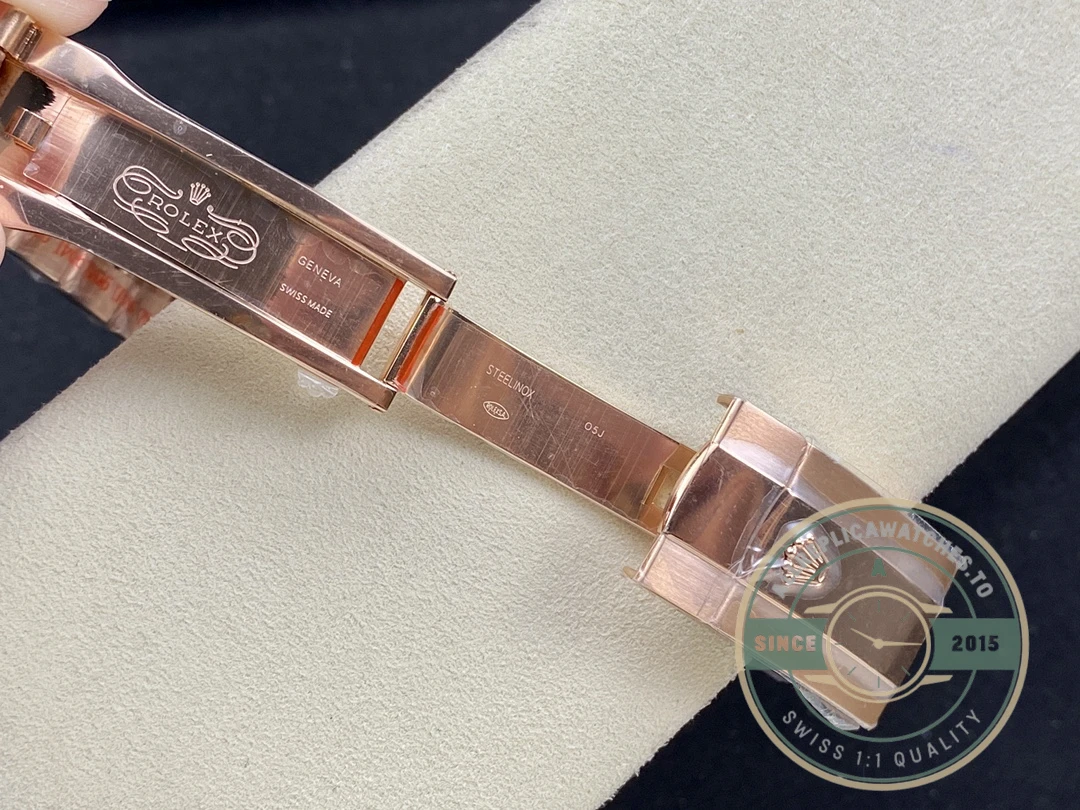 Replica Rolex Sky-Dweller 336935 Everose White Dial 42m - Swiss-Made Clone Watch