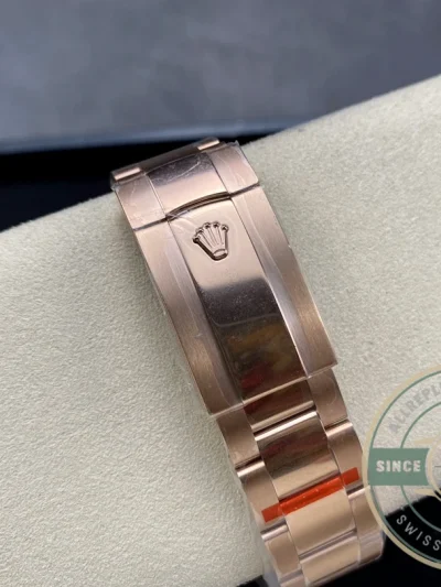 Replica Rolex Sky-Dweller 336935 Everose White Dial 42m - Swiss-Made Clone Watch