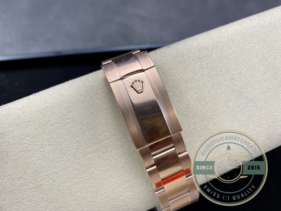 Replica Rolex Sky-Dweller 336935 Everose White Dial 42m - Swiss-Made Clone Watch