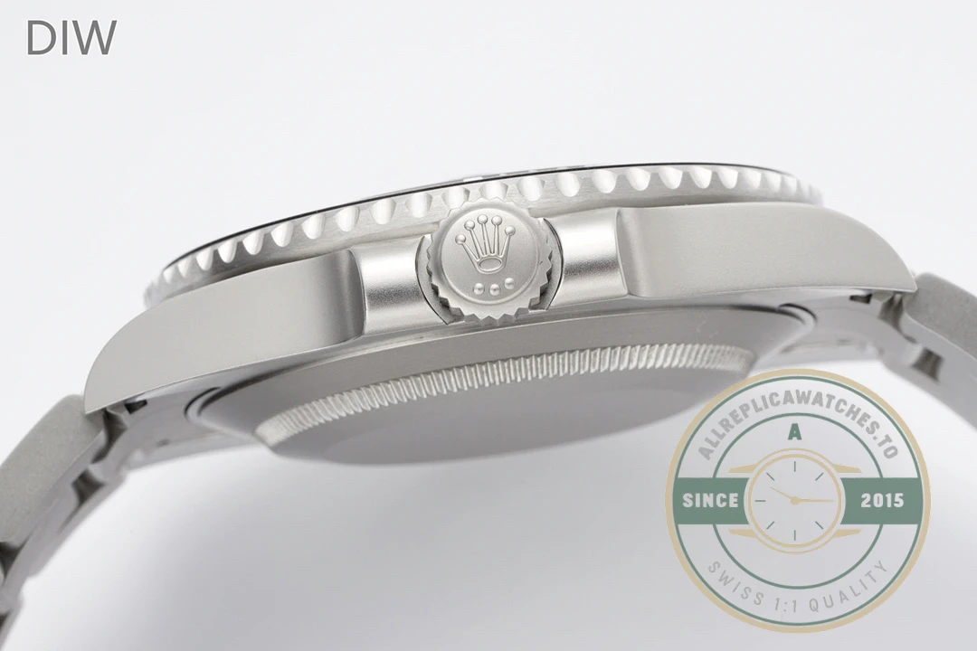 Replica ROLEX SUBMARINER LONGOBARDA 16610AR Carbon - Premium Super Clone Watch