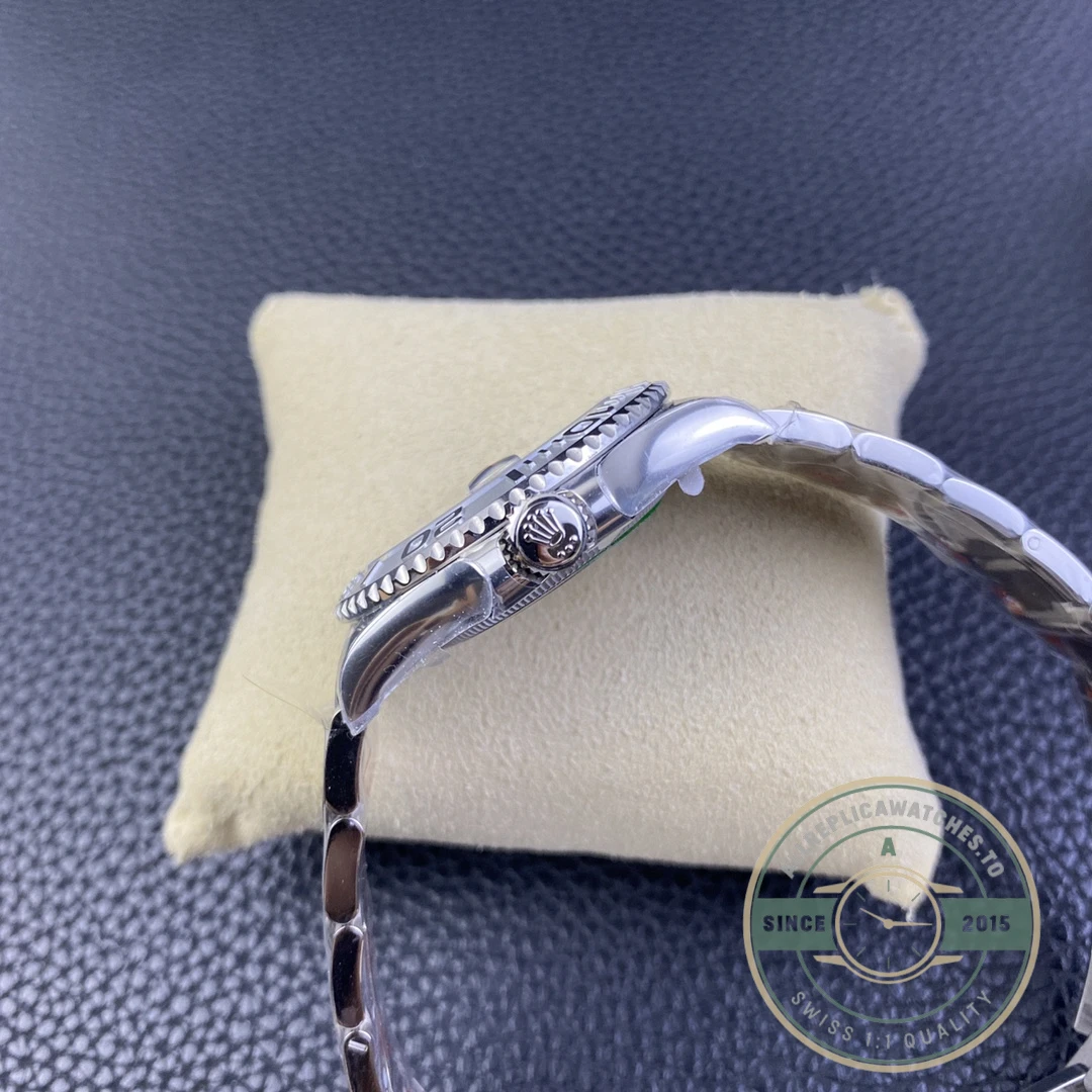 Replica Rolex Yacht-Master 40mm 126622 Blue Dial - Best Quality Replica Watch