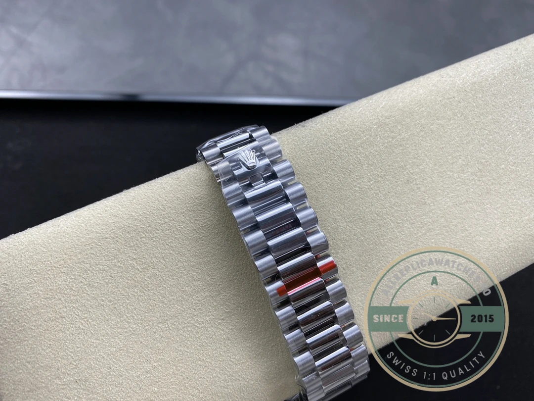 Rolex Day-Date 40mm Olive Green Roman Dial 228239 - Luxury Replica Watch