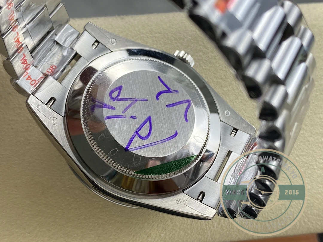 Rolex Day-Date 40mm Olive Green Roman Dial 228239 - High-Grade Replica Watch