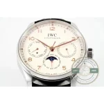 The moon phase takes the six o'clock position on this perpetual dial