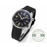 Dotted minute track running around the opaline inner bezel of the Polaris Date