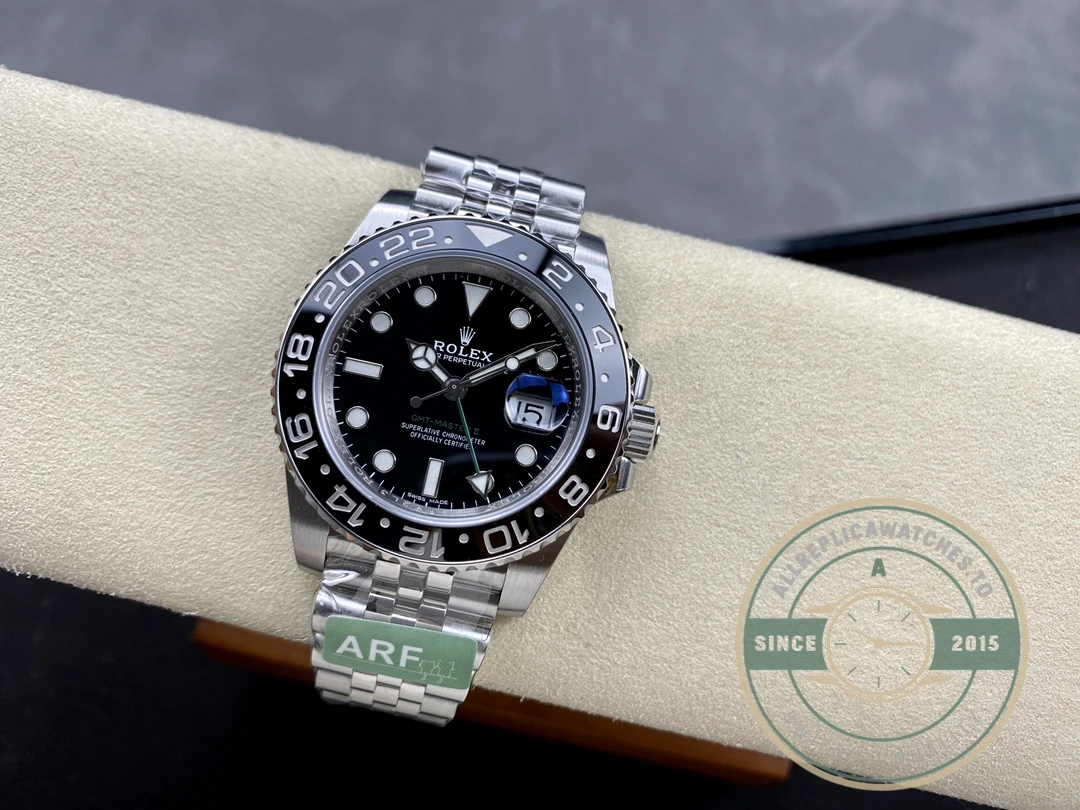 Superclone Rolex GMT-Master II Bruce Wayne 126710GRNR Jubilee - Luxury Replica Watch