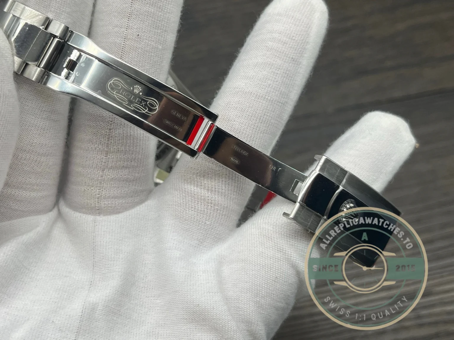 Superclone Rolex Milgauss 116400GV Black Dial Green Sapphire 40mm - Budget Luxury Replica Watch